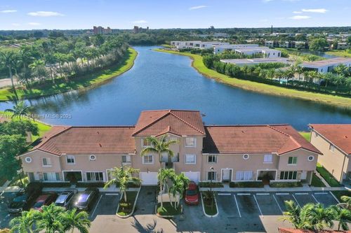 4-174 Riviera Cir, Weston, FL, 33326-3115 | Card Image
