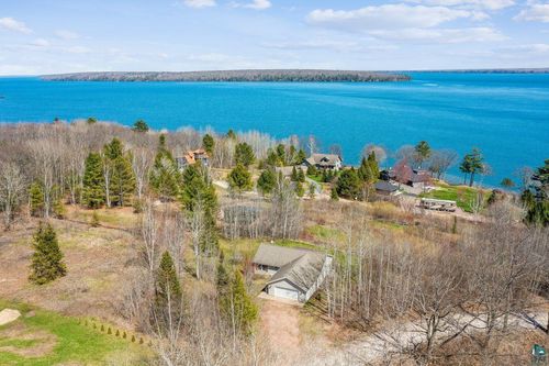 37200 Apostle Bay Rd, Bayfield, WI, 54814-4478 | Card Image