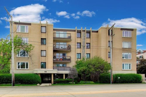 4b-900 S River Rd, Des Plaines, IL, 60016-6760 | Card Image