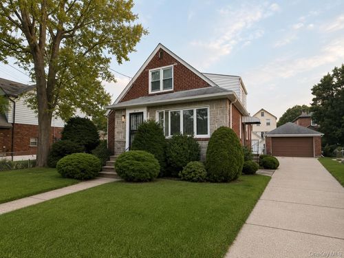 fl1-18940 44th Avenue, New York, NY, 11358 | Card Image
