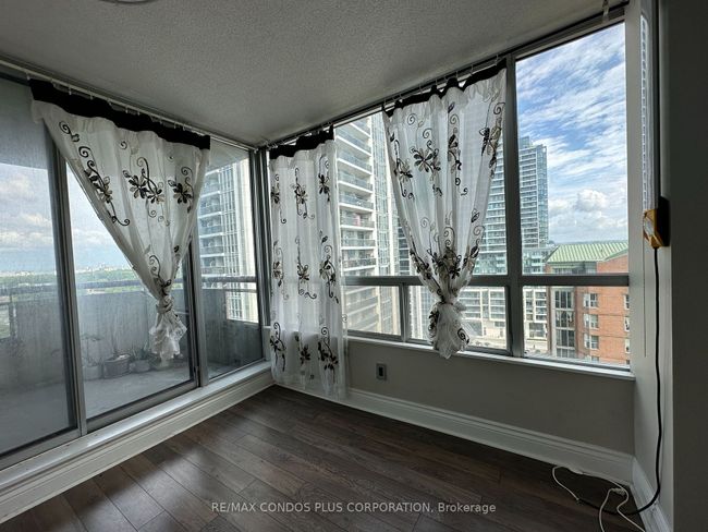 PH205 - 5785 Yonge St, Condo with 2 bedrooms, 2 bathrooms and 2 parking in North York ON | Image 9