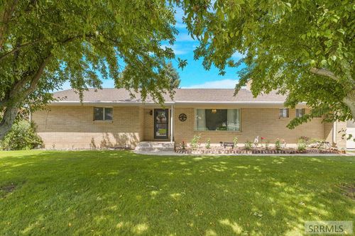 379 Mountain View Ave, Soda Springs, ID, 83276-1247 | Card Image