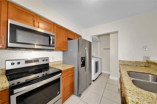 i-4033 Sw 68th Way, Miramar, FL, 33023-6632 | Card Image