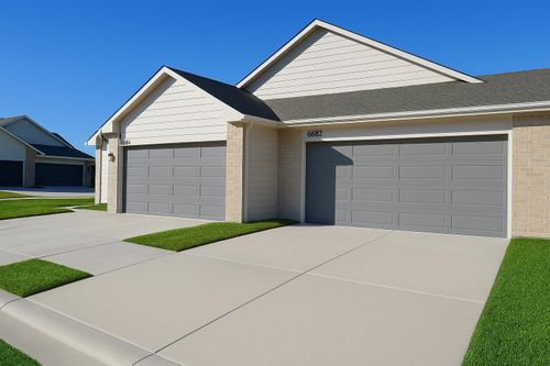 6822-6820-6822 W White Pine St, Wichita, KS, 67205-5800 | Card Image