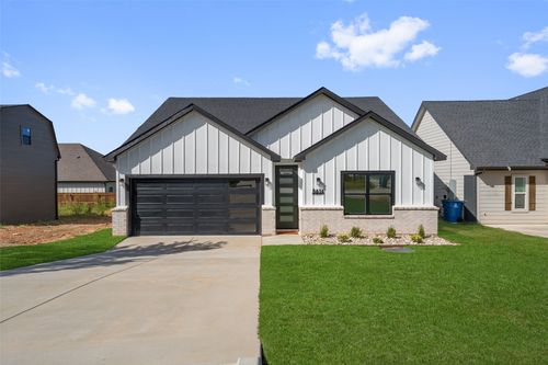 5614 San Jacinto Dr, Granbury, TX, 76048-6546 | Card Image