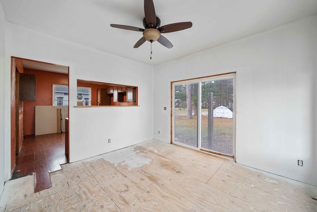 241 W Hardanger Gate, Home with 3 bedrooms, 2 bathrooms and 4 parking in LEE IL | Image 21