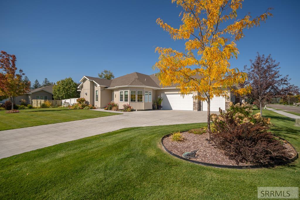 Cambria Dr, Idaho Falls, ID 83404