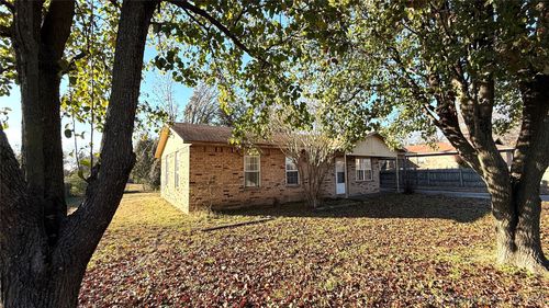 502 S Cedar Avenue, Tahlequah, OK, 74464 | Card Image