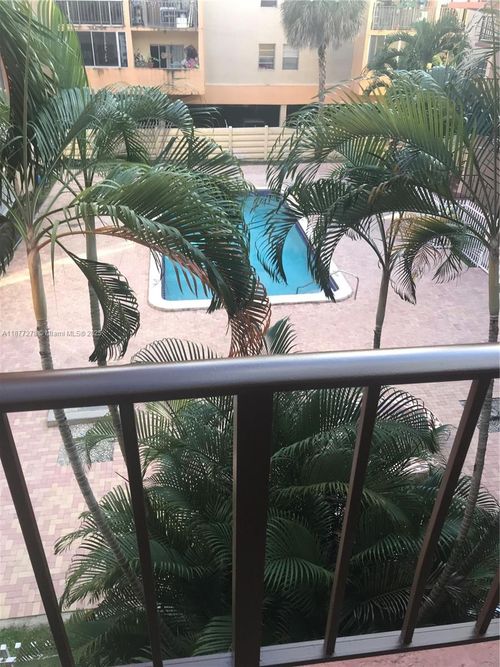 apt-304-6095 W 19th Ave, Hialeah, FL, 33012-6068 | Card Image