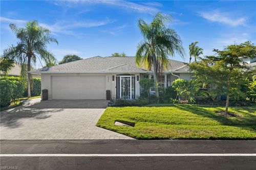 945 Moon Lake Dr, NAPLES, FL, 34104-6604 | Card Image