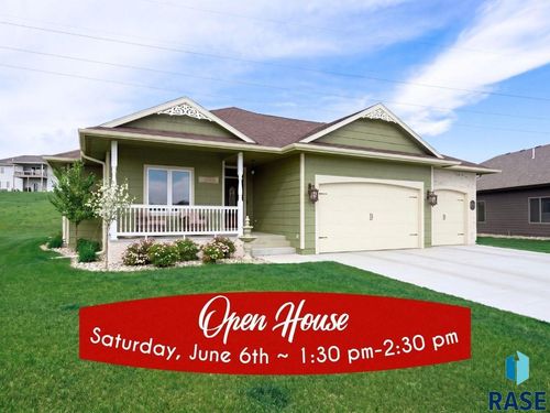821 N Sylvan Dr, Sioux Falls, SD, 57110-4061 | Card Image