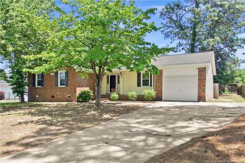 2109 Hollyridge Pl, Fayetteville, NC, 28304-0520 | Card Image