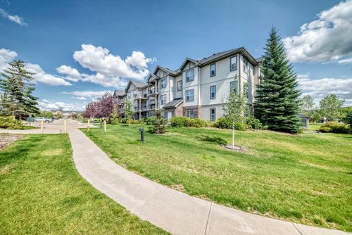 204-37 Prestwick Dr Se, Calgary, AB, T2Z4Z2 | Card Image