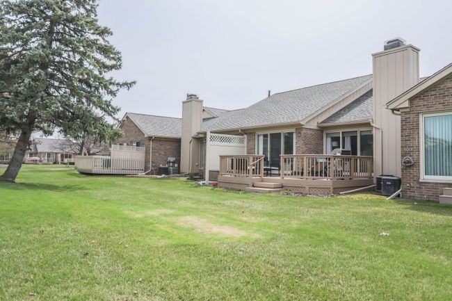 16539 Sarjay Dr, Condo with 2 bedrooms, 2 bathrooms and null parking in Clinton Twp MI | Image 44