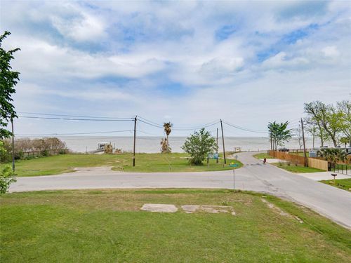 1 Jackson Ave, Bacliff, TX, 77518 | Card Image