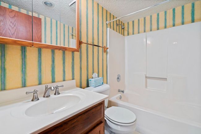 APT-2C - 1472 N Rock Run Dr, Condo with 2 bedrooms, 2 bathrooms and 2 parking in Crest Hill IL | Image 10