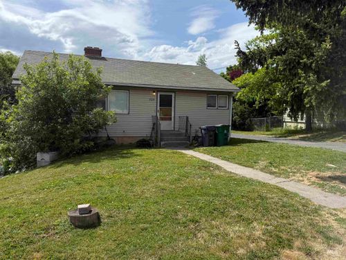 729 Brent Dr, Moscow, ID, 83843-8519 | Card Image