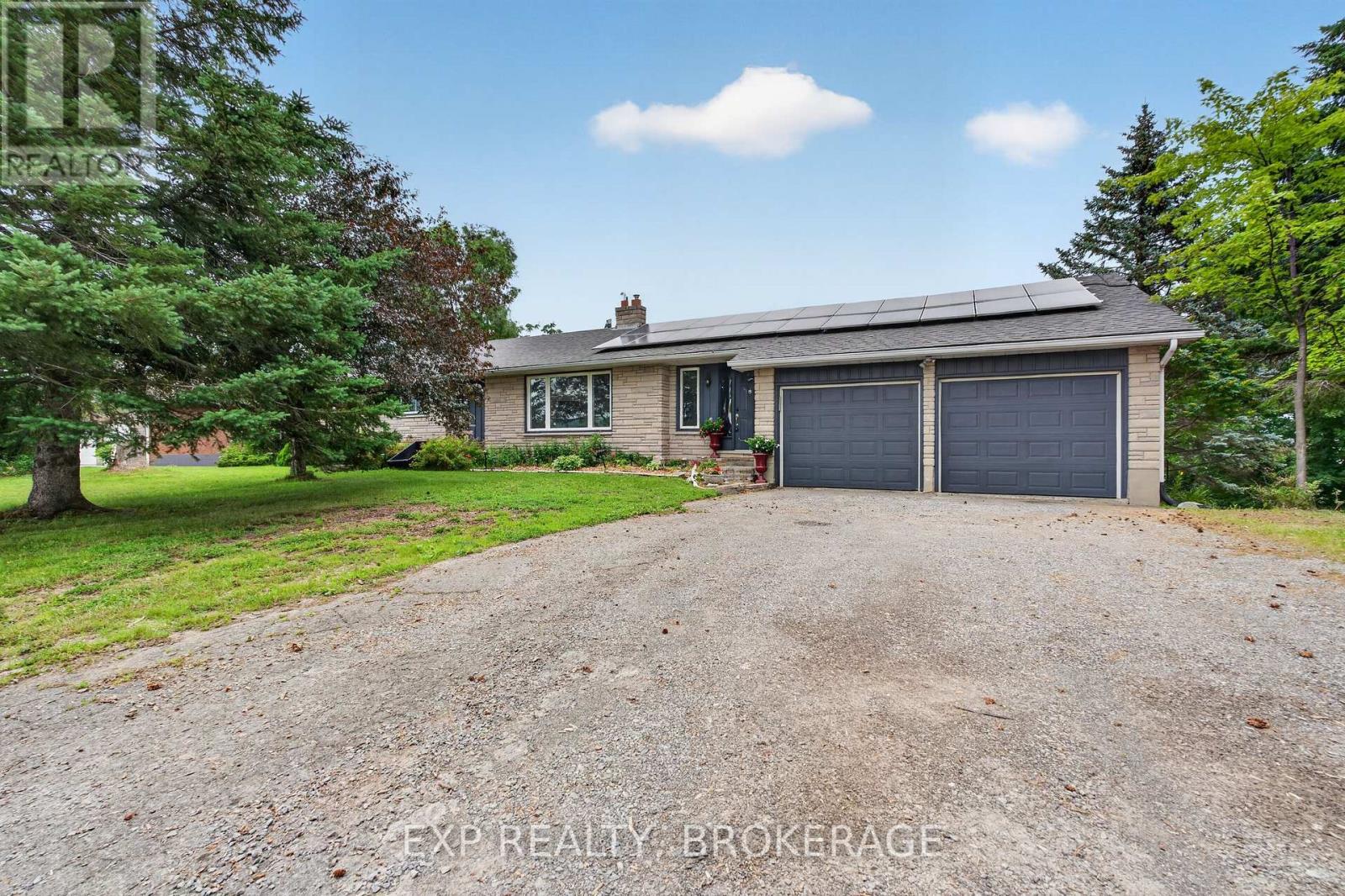 Residential in Quinte West (Sidney Ward)