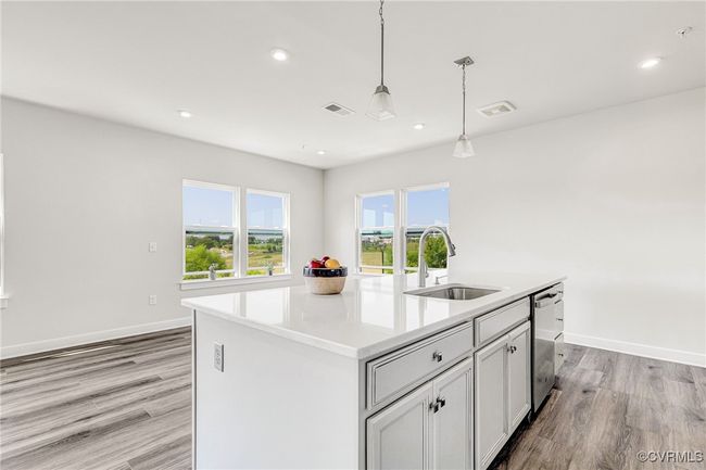 KITCHEN/LIVING ROOM | Image 17