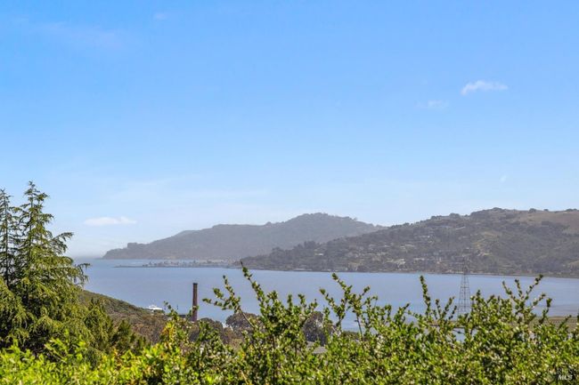 325 Via La Cumbre, House other with 3 bedrooms, 4 bathrooms and 4 parking in Greenbrae CA | Image 12