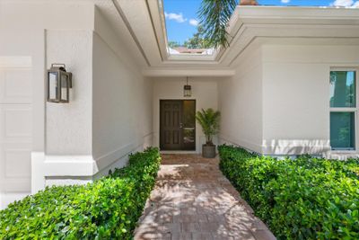 112 Lanitee Circle, House other with 2 bedrooms, 2 bathrooms and null parking in Jupiter FL | Image 2