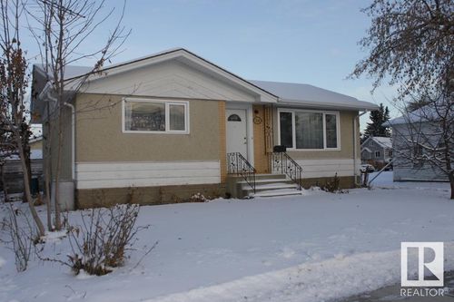 5218 52 Ave, Mundare, AB, T0B3H0 | Card Image