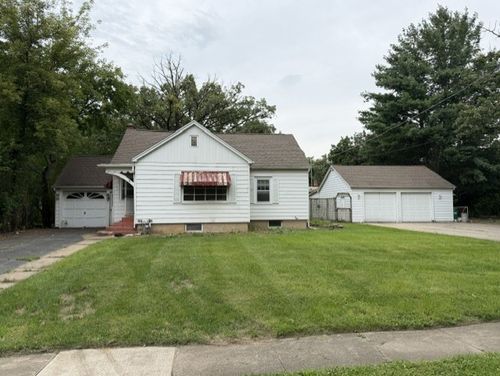 3904 Grove Ave, Mchenry, IL, 60050-5521 | Card Image