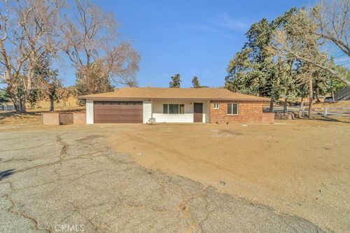 8627 Elizabeth Lake Rd, Leona Valley, CA, 93551-7227 | Card Image