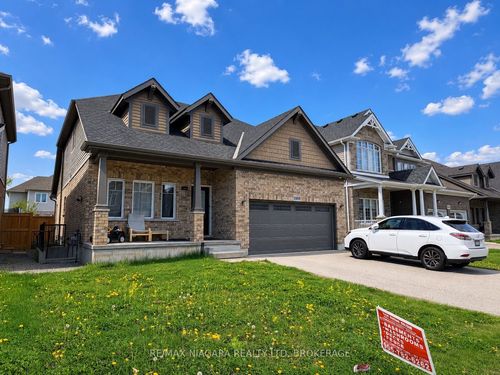 9469 Tallgrass Ave, Niagara Falls, ON, L2G0Y2 | Card Image