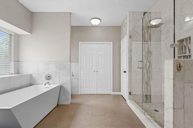 Enter into the room of restoration! Bright and laid out so that you feel the ability to sigh in contentment! | Image 16