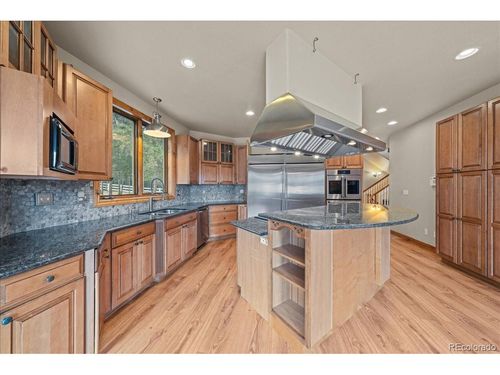 8111 S Homesteader Dr, Morrison, CO, 80465-2816 | Card Image