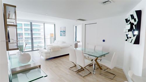 2209-1300 S Miami Ave, Miami, FL, 33130-4478 | Card Image
