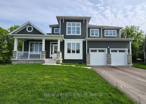 22 Dyer Cres, Bracebridge, ON, P1L0N4 | Card Image