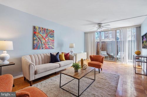 apt-528-3001 Veazey Ter Nw, WASHINGTON, DC, 20008-5412 | Card Image