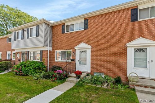 3160 Bookham Cir, Auburn Hills, MI, 48326-2300 | Card Image