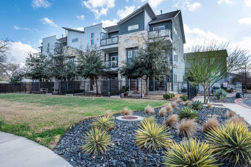 7204 Bassett Ct, Austin, TX, 78741-5401 | Card Image