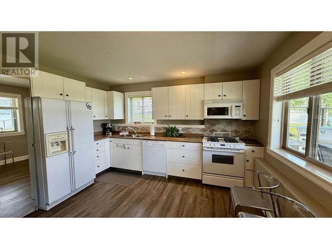 4828 Hamilton Rd, House other with 3 bedrooms, 3 bathrooms and null parking in Lac La Hache BC | Image 19
