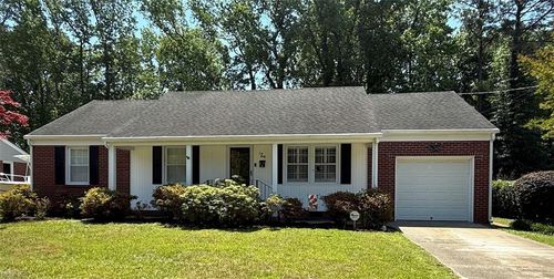 140 Albany Dr, Hampton, VA, 23666-2962 | Card Image