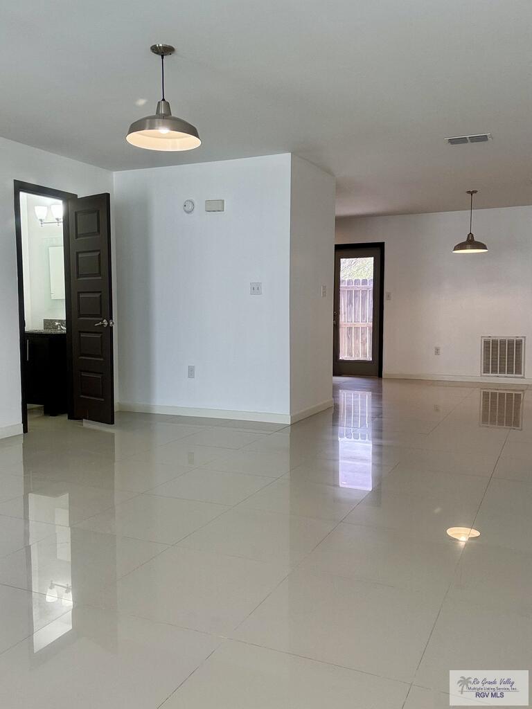 Residential Lease in Brownsville 3