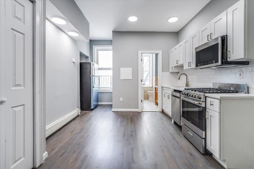 apt-3s-402 Grand St, Hoboken, NJ, 07030-2720 | Card Image