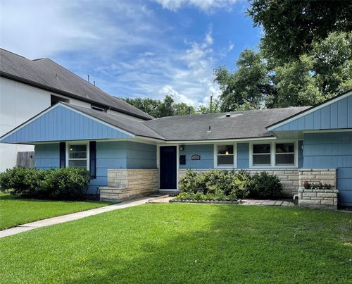 3229 Westridge St, Houston, TX, 77025-4555 | Card Image