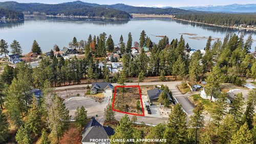 40004 Loon Lake Ct, Loon Lake, WA, 99148-9682 | Card Image
