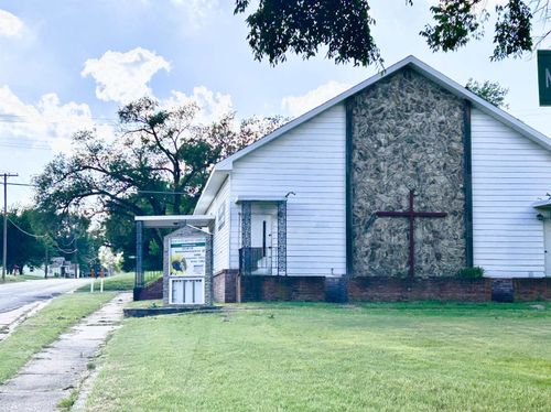 507 W 12th St, Wellington, KS, 67152-3441 | Card Image