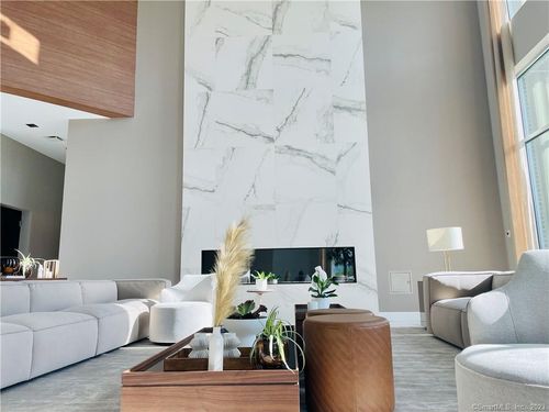 326-900 Pacific Street, Stamford, CT, 06902 | Card Image