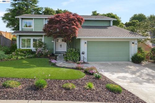 6034 Slopeview Ct, Castro Valley, CA, 94552 | Card Image