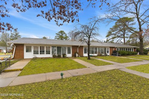 318 Coventry Ct, Lakewood, NJ, 08701-6594 | Card Image