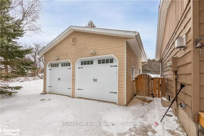822797 Sideroad 1, House other with 3 bedrooms, 2 bathrooms and 6 parking in Chatsworth ON | Image 26