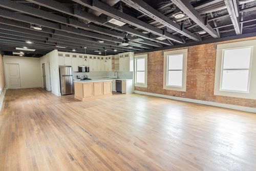 219 W Mulberry St, Kaufman, TX, 75142-1940 | Card Image