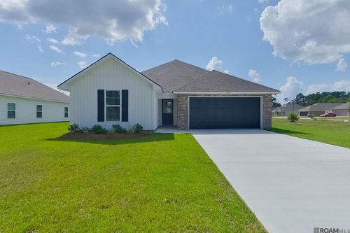 13778 Pinyon Dr, Denham Springs, LA, 70726-8846 | Card Image