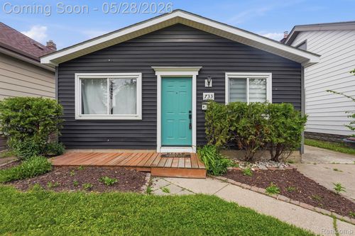 733 Camden St, Ferndale, MI, 48220-3528 | Card Image